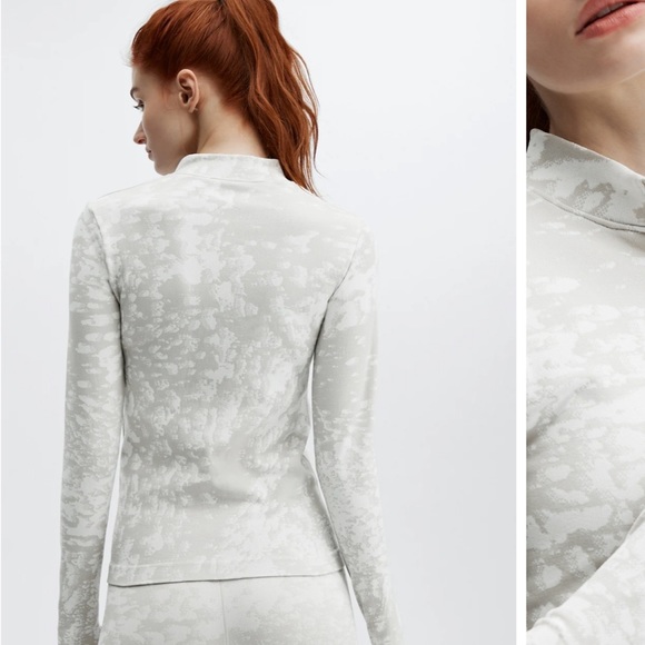 Mist Seamless Half-Zip Long-Sleeve! - Picture 9 of 10